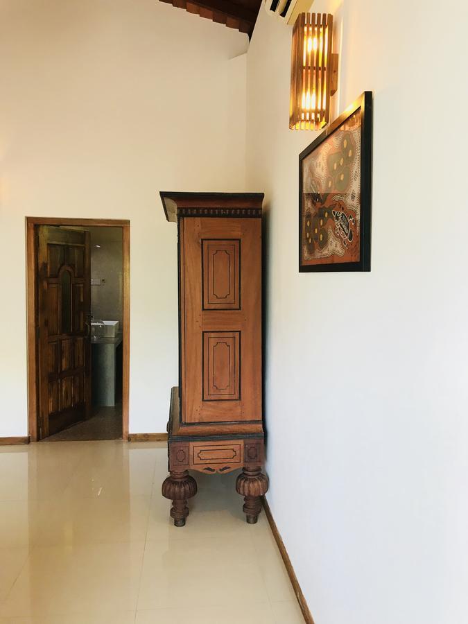 Neli Guests House Hotel Unawatuna Exterior photo