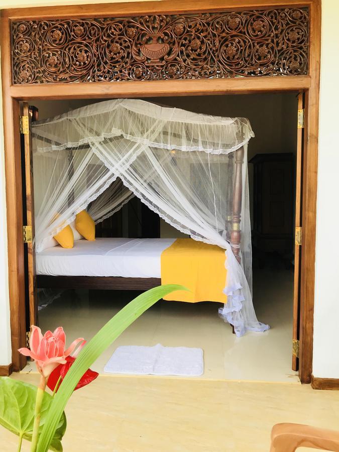 Neli Guests House Hotel Unawatuna Exterior photo